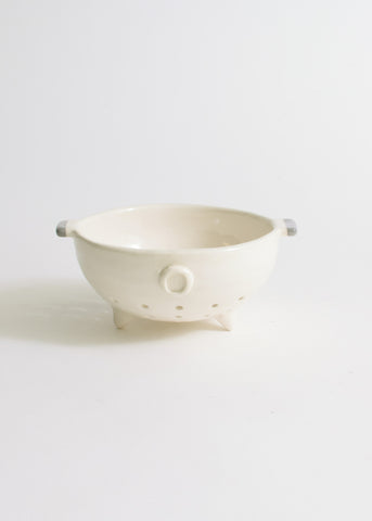 HV Berry Bowl with Grey Handles