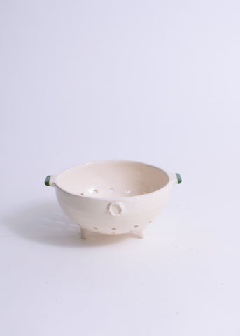 HV Berry Bowl with Green Handles